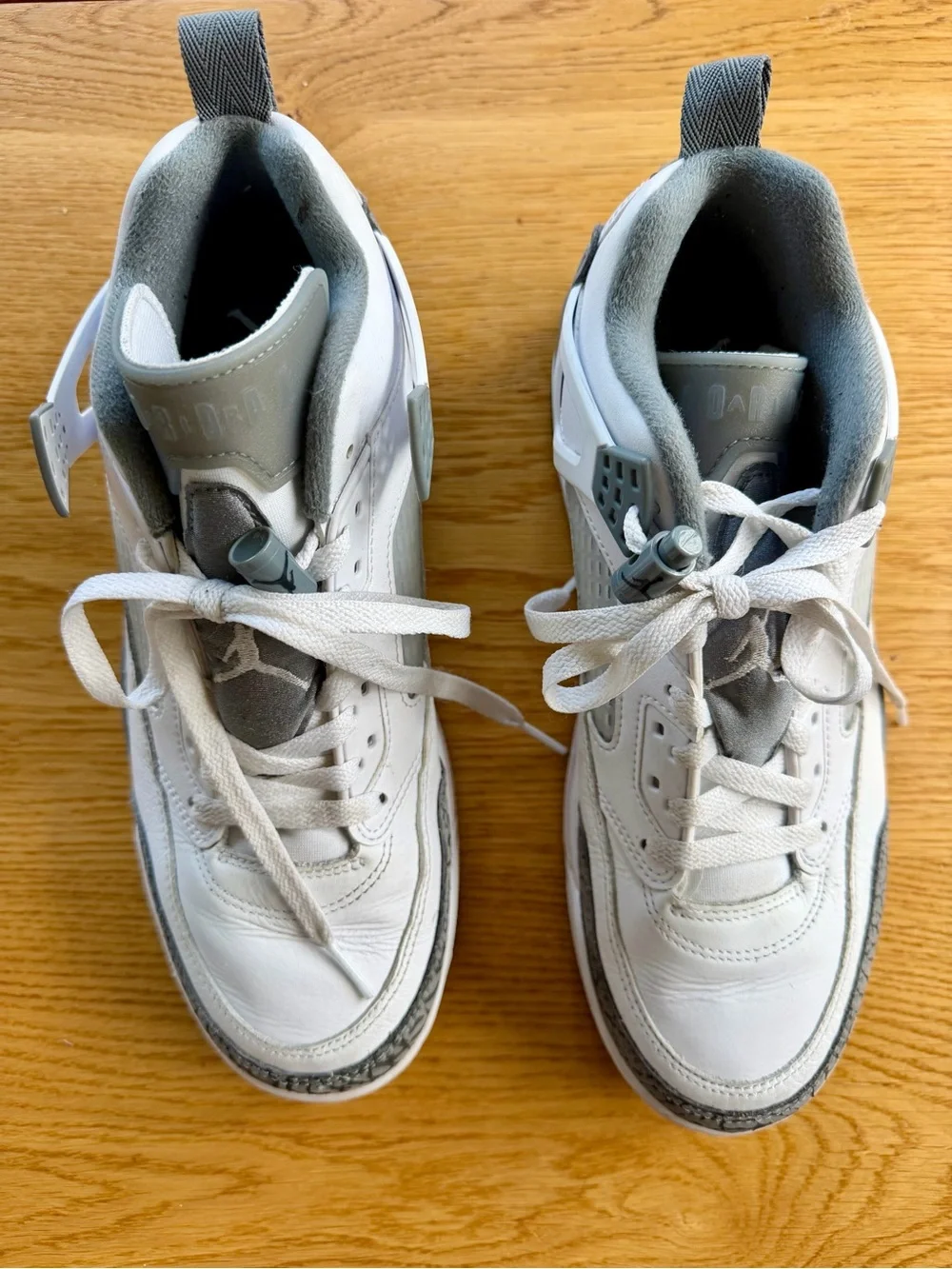 Jordan sneakers white